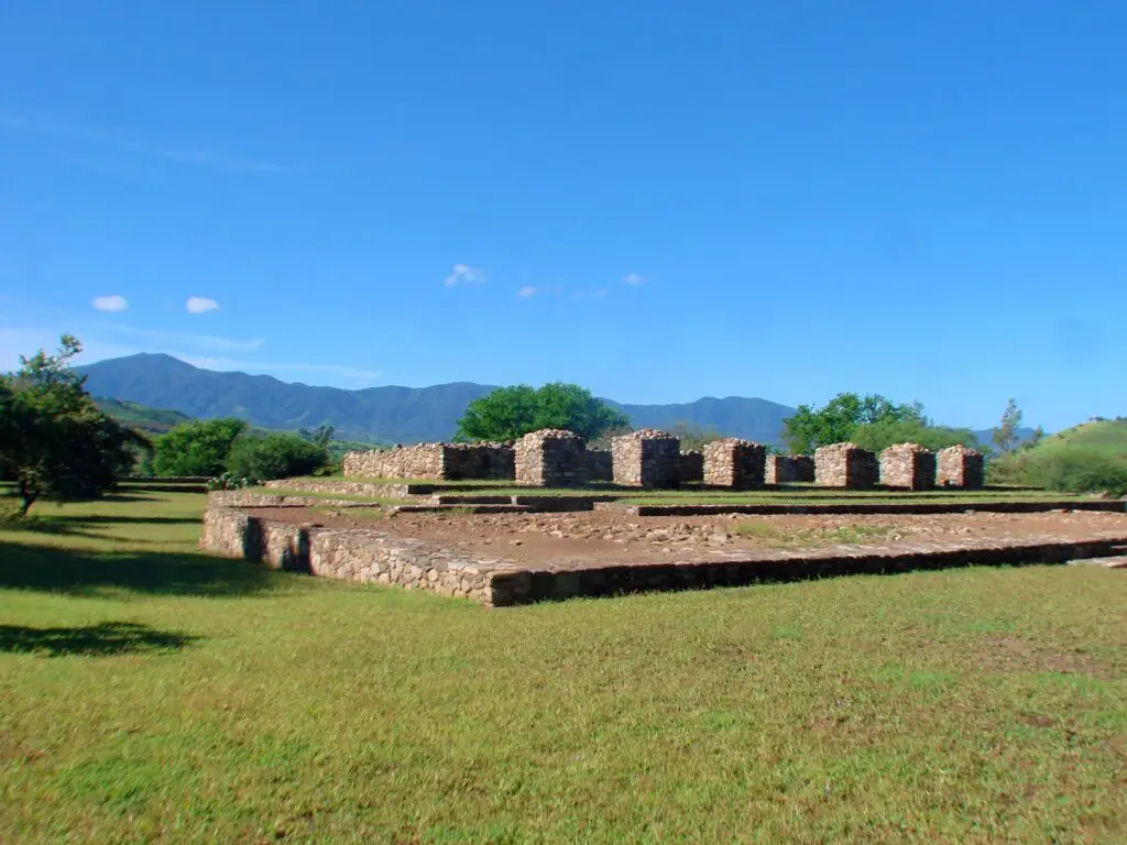Conjunto arquitectónico en Los Toriles, sitio arqueológico del occidente de México.